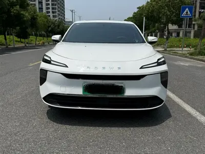 Roewe 荣威D6 2025, 30000 км, за 54800 CNY