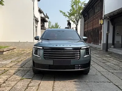 Jetour 捷途X70L 2025, 9400 км, за 109800 CNY