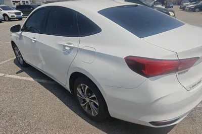 Buick Verano 2023, 30900 км, за 65954.88 CNY