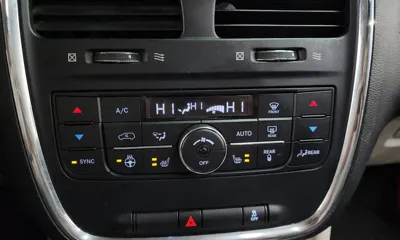 Chrysler Grand Voyager 2014, 164878 км, за 7900000 KRW - фото 16