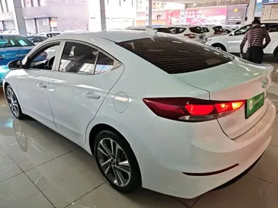 Hyundai Elantra 2017, 118000 км, за 32800 CNY - фото 6