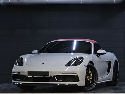 Porsche 718 · 2023 год