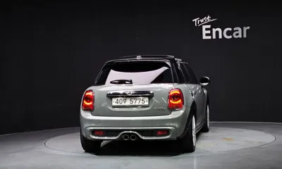 MINI Cooper 2015, 70322 км, за 8500000 KRW