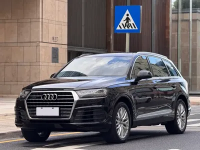 Audi Q7 2016, 70000 км, за 176000 CNY - фото 1