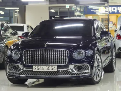 Bentley Flying Spur · 2022 год