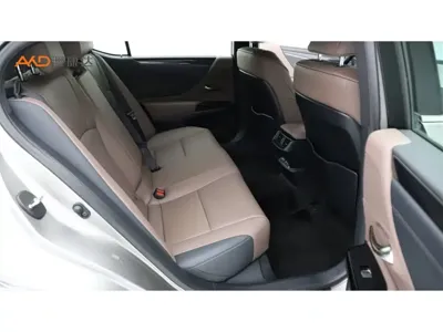 Lexus ES 2024, 20000 км, за 176000 CNY - фото 8