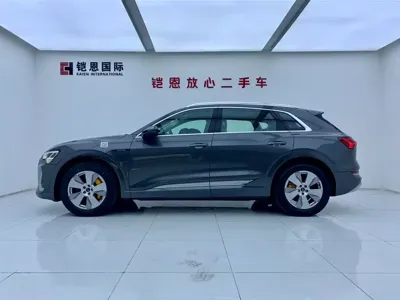 Audi e-tron 2026, 100 км, за 199800 CNY