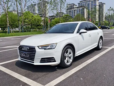 Audi A4L · 2017 год