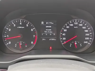 Hyundai Elantra 2019, 70000 км, за 39800 CNY - фото 11