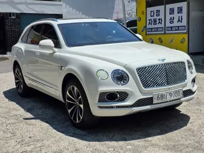 Bentley Bentayga · 2017 год