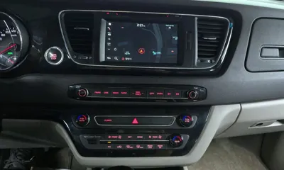 Kia Canival 2016, 157292 км, за 9600000 KRW - фото 15