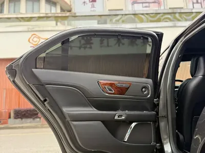Lincoln Continental 2018, 102600 км, за 93800 CNY - фото 20