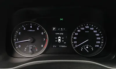 Hyundai Avante 2017, 117642 км, за 9000000 KRW - фото 8