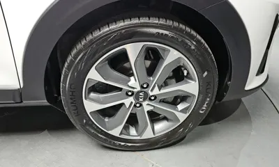 Kia Stonic 2018, 88378 км, за 10500000 KRW - фото 21