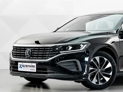 Volkswagen Passat 2025, 35300 км, за 98000 CNY