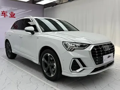 Audi Q3 2022, 23000 км, за 179800 CNY