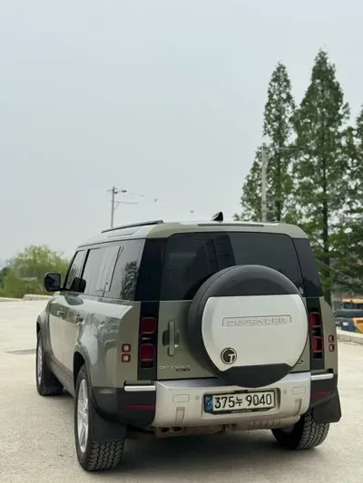 Land Rover Defender · 2020 год