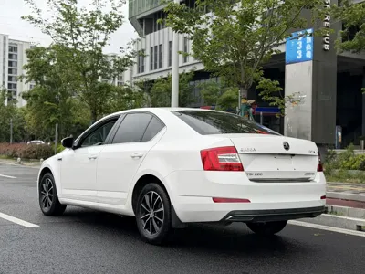 Skoda Octavia 2017, 80000 км, за 28100 CNY - фото 9