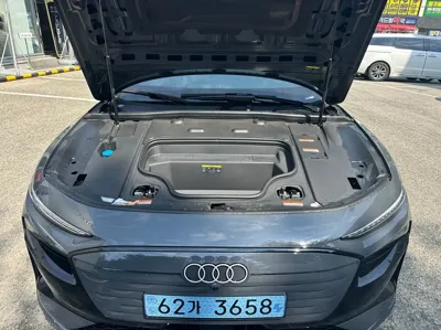 Audi A6 e-tron 2025, 6300 км, за 77000000 KRW - фото 6