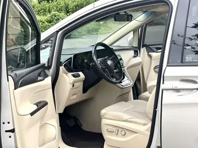 Buick GL8 2022, 101000 км, за 159800 CNY - фото 8