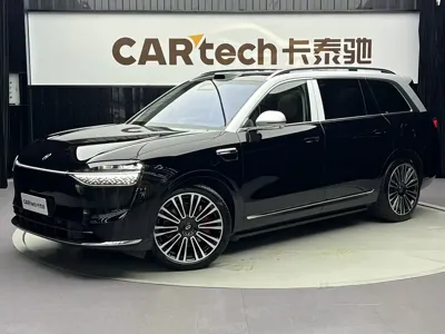 AITO 问界 AITO M9 · 2025 год