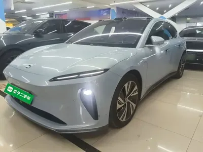 Nio ET5 · 2022 год
