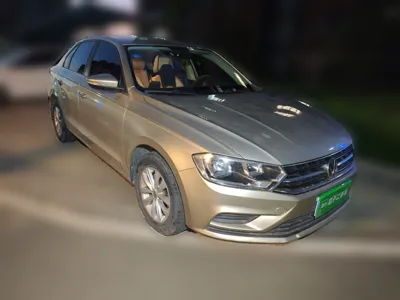 Volkswagen Bora 2017, 80000 км, за 34642.45 CNY