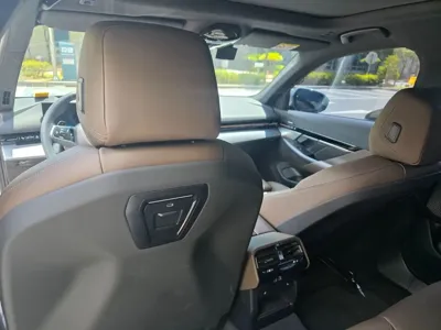 BMW 5-Series · 2024 год