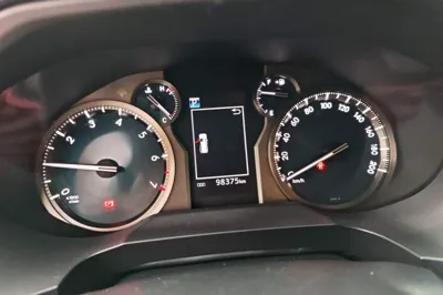 Toyota Prado 2018, 98300 км, за 285528.31 CNY - фото 12