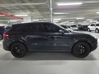 Porsche Cayenne 2019, 121900 км, за 43500000 KRW