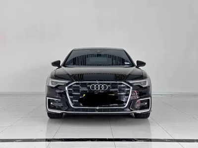 Audi A6L 2025, 27000 км, за 296900 CNY