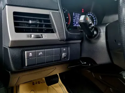 KG_Mobility_Ssangyong Rexton 2019, 157121 км, за 12400000 KRW - фото 19
