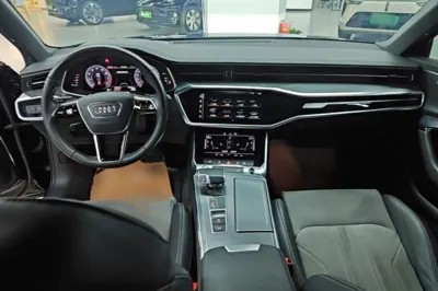 Audi A6L 2020, 65500 км, за 229349.89 CNY - фото 12