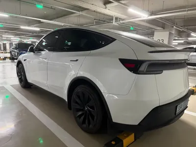 Tesla Model Y 2025, 11000 км, за 62010000 KRW