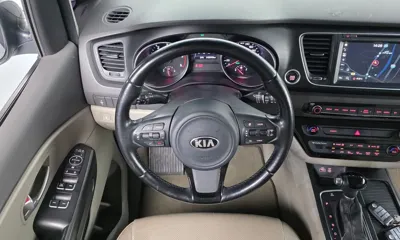 Kia Canival 2015, 148508 км, за 8000000 KRW - фото 16