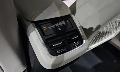 Volvo XC60 2026, 14 км, за 79990000 KRW - фото 34