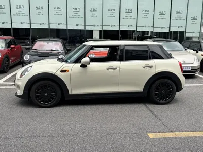 MINI MINI 2017, 42000 км, за 56800 CNY