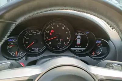 Porsche Cayenne 2016, 170600 км, за 194595.04 CNY - фото 15