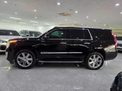 Cadillac Escalade 2017, 104588 км, за 28700000 KRW