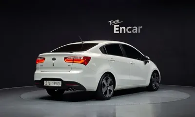Kia Pride 2012, 108863 км, за 4500000 KRW