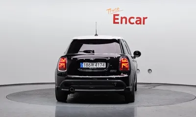 MINI Cooper 2022, 31108 км, за 24700000 KRW