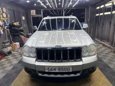 Jeep Cherokee · 2010 год