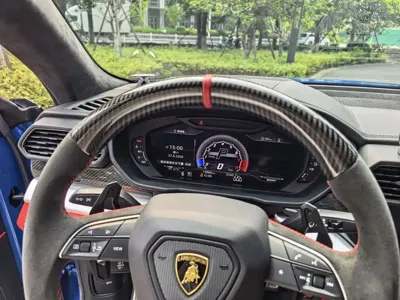 Lamborghini Urus 2019, 12900 км, за 1968000 CNY
