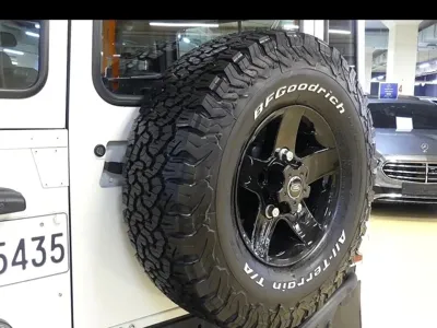 Land Rover Defender 2010, 70103 км, за 98000000 KRW