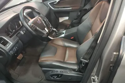 Volvo XC60 2016, 145100 км, за 62065.46 CNY - фото 17