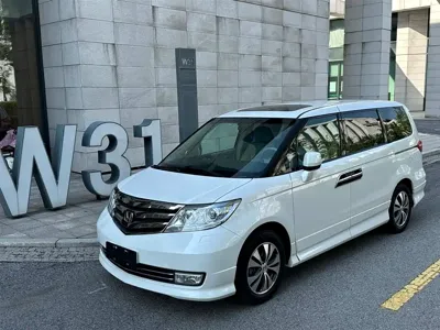 Honda Elysion · 2014 год