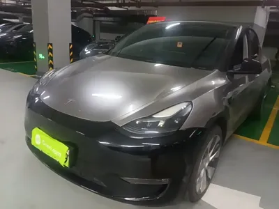Tesla Model Y · 2023 год