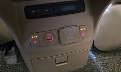 Kia Canival 2016, 200688 км, за 11500000 KRW - фото 18