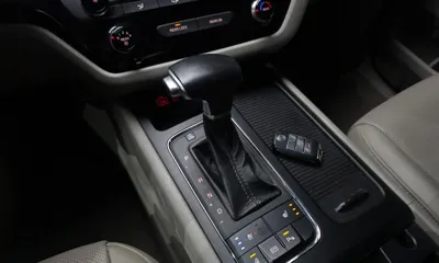 Kia Canival 2017, 96959 км, за 8500000 KRW - фото 9