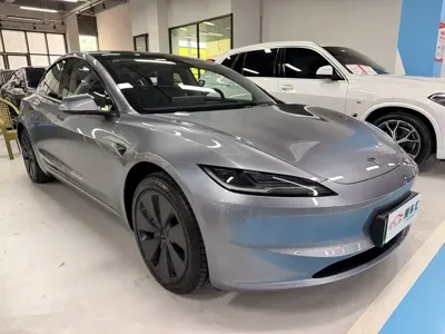 Tesla Model 3 2026, 3000 км, за 236800 CNY